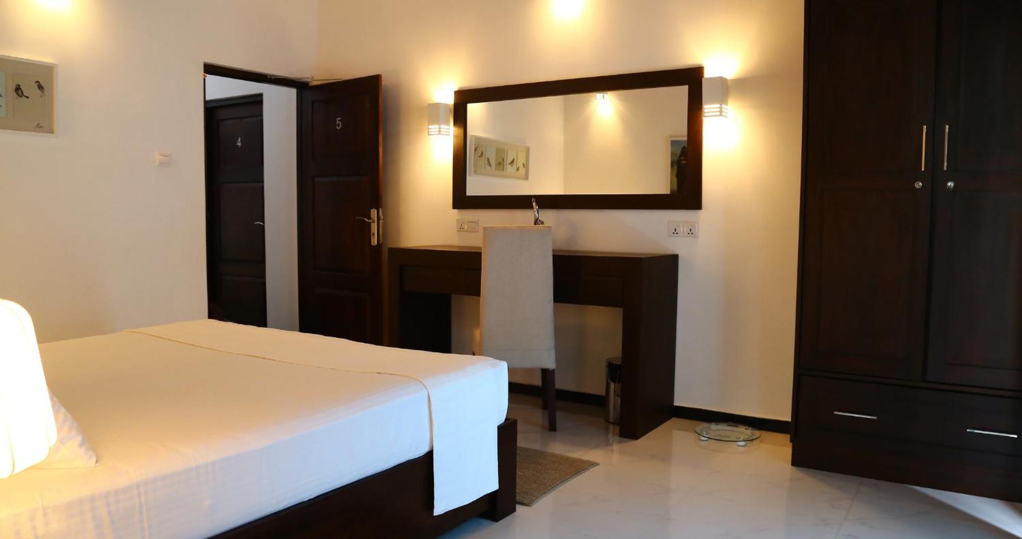 Hikka Resort Hikkaduwa Buitenkant foto