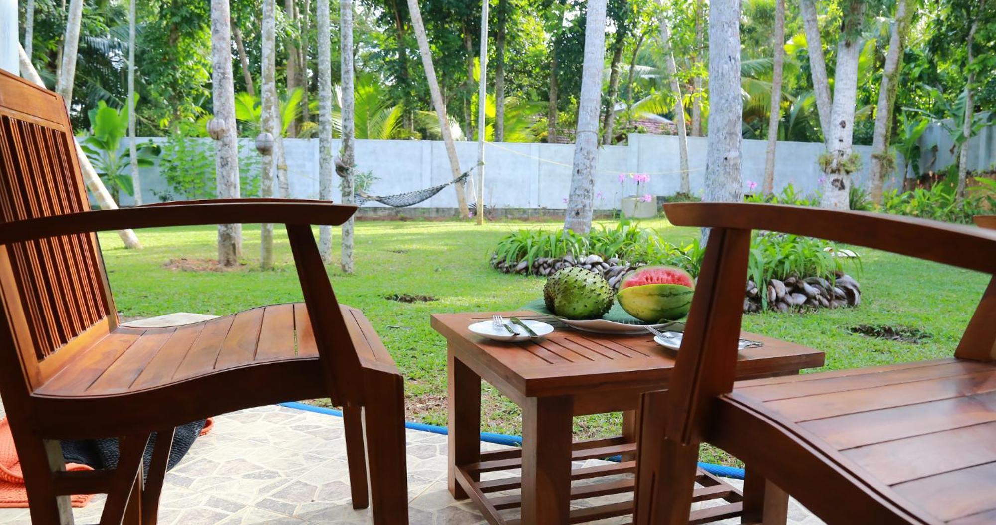 Hikka Resort Hikkaduwa Buitenkant foto