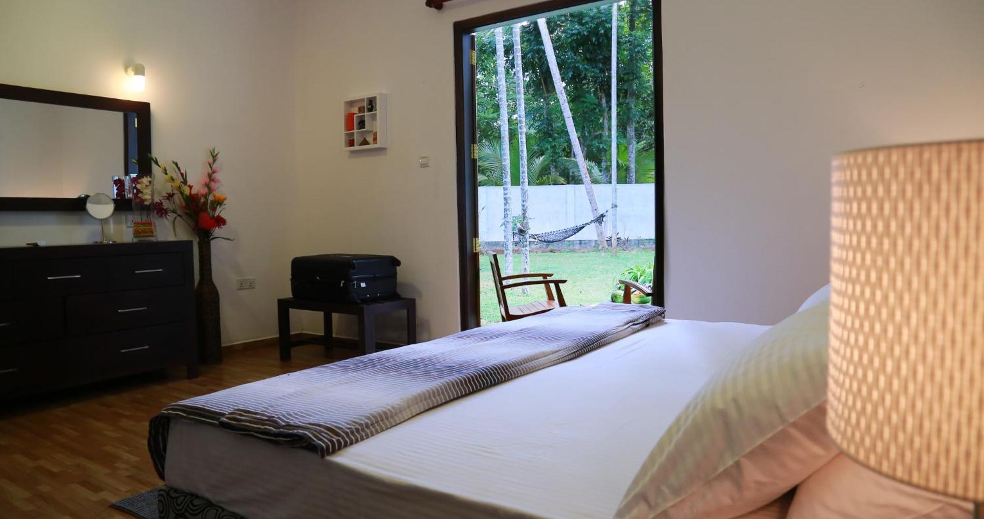 Hikka Resort Hikkaduwa Buitenkant foto