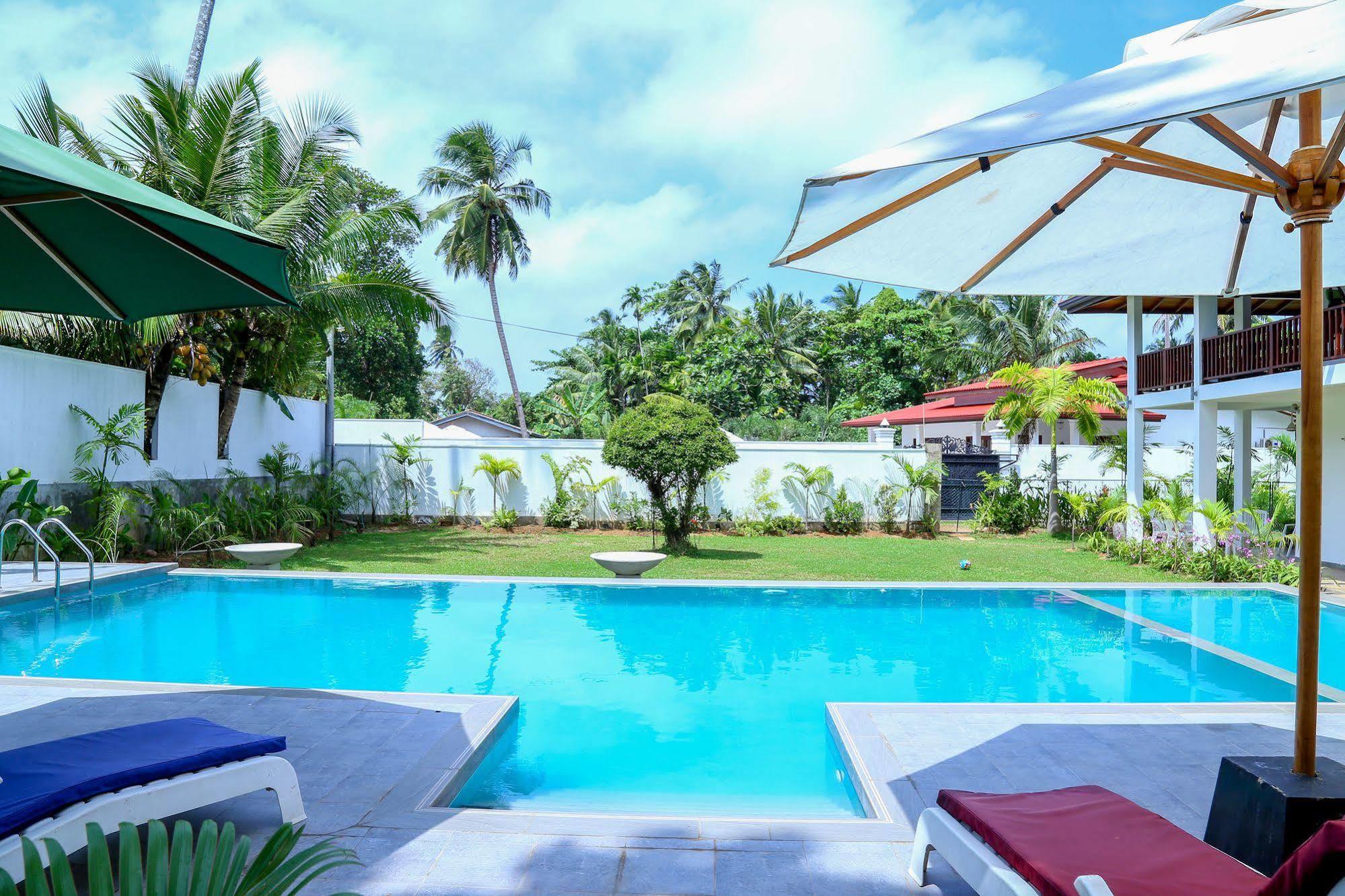 Hikka Resort Hikkaduwa Buitenkant foto