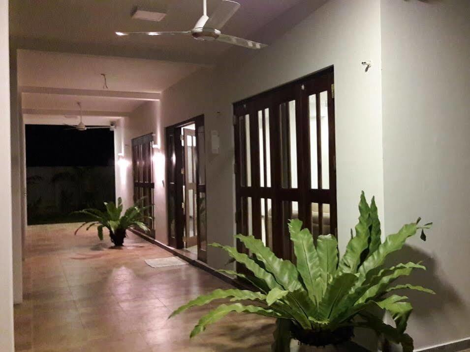 Hikka Resort Hikkaduwa Buitenkant foto